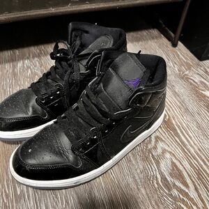 Nike Black and Purple High-Top Athletic Shoes